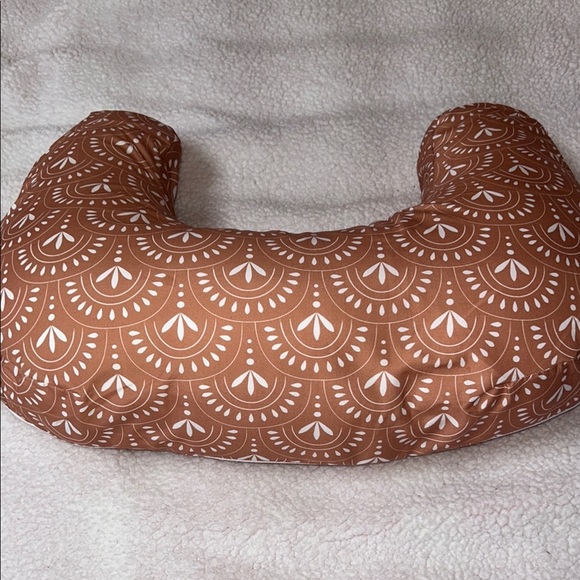 New Boppy Breastfeeding Pillow | Clay Arches - Picture 8 of 8